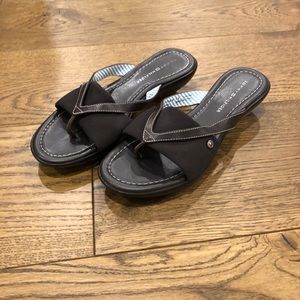 Tommy Hilfiger Size 7  Women shoes! NEVER WORN.